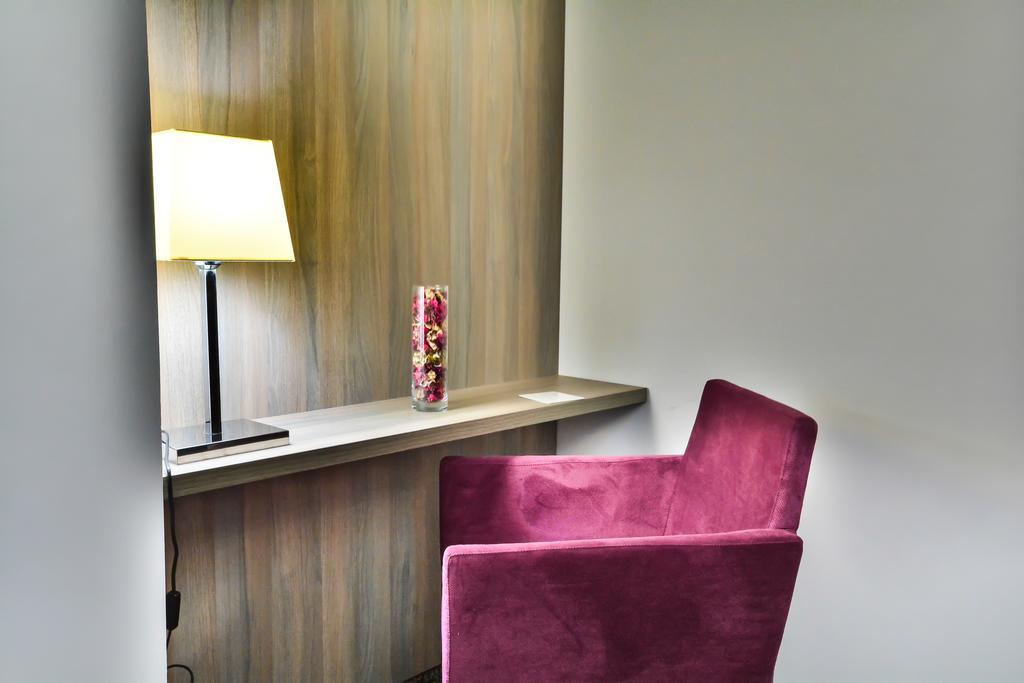 Hotel Europeca Craiova Ngoại thất bức ảnh