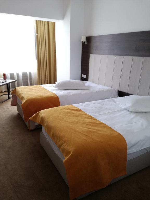 Hotel Europeca Craiova Ngoại thất bức ảnh