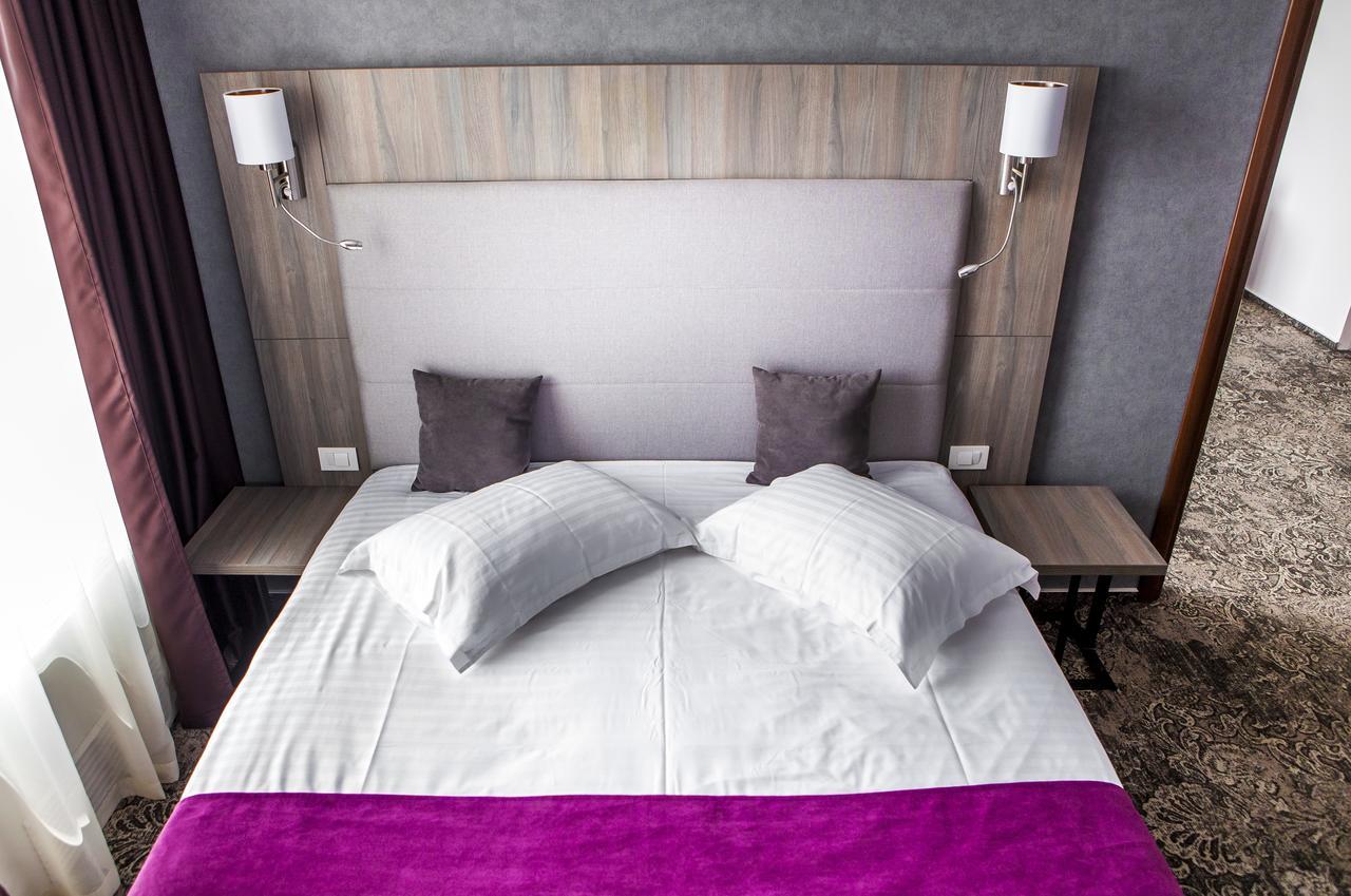 Hotel Europeca Craiova Ngoại thất bức ảnh