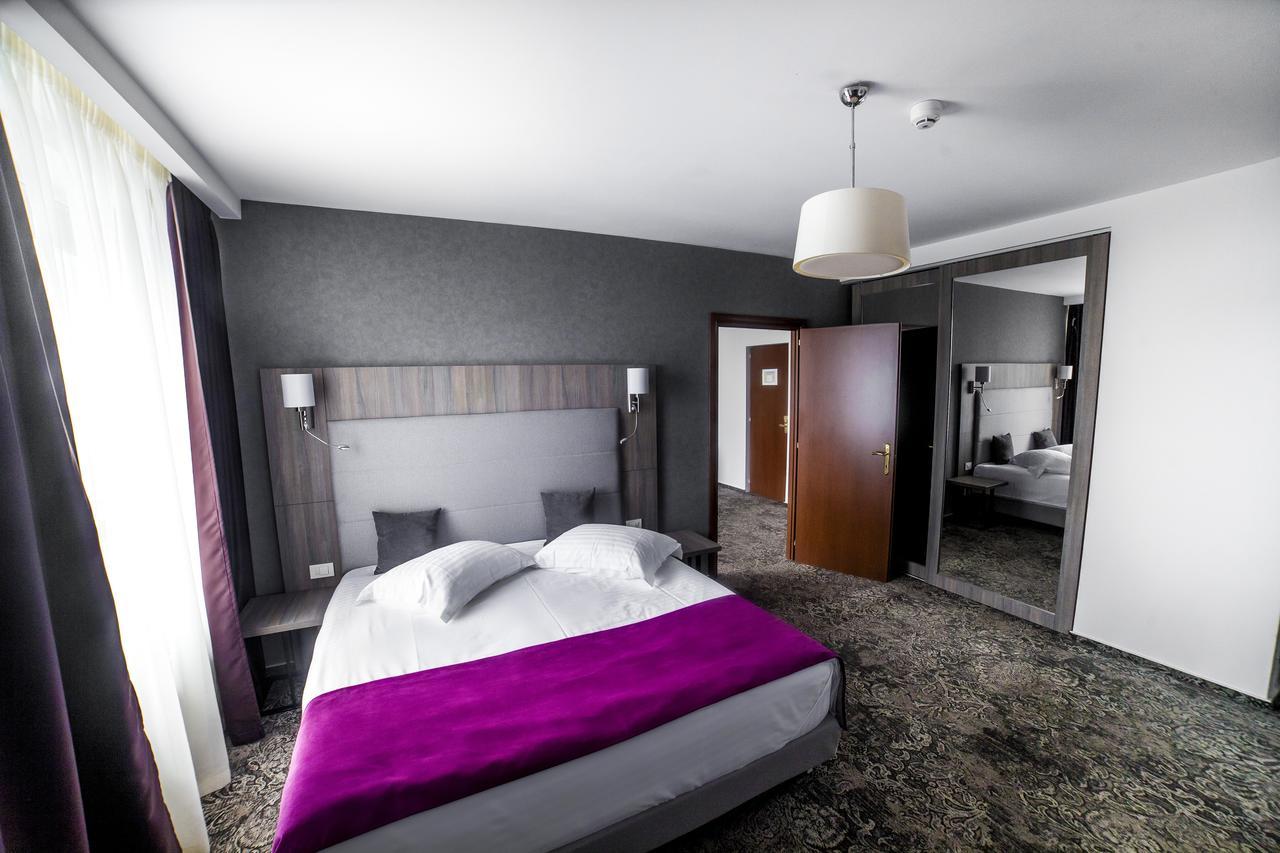 Hotel Europeca Craiova Ngoại thất bức ảnh