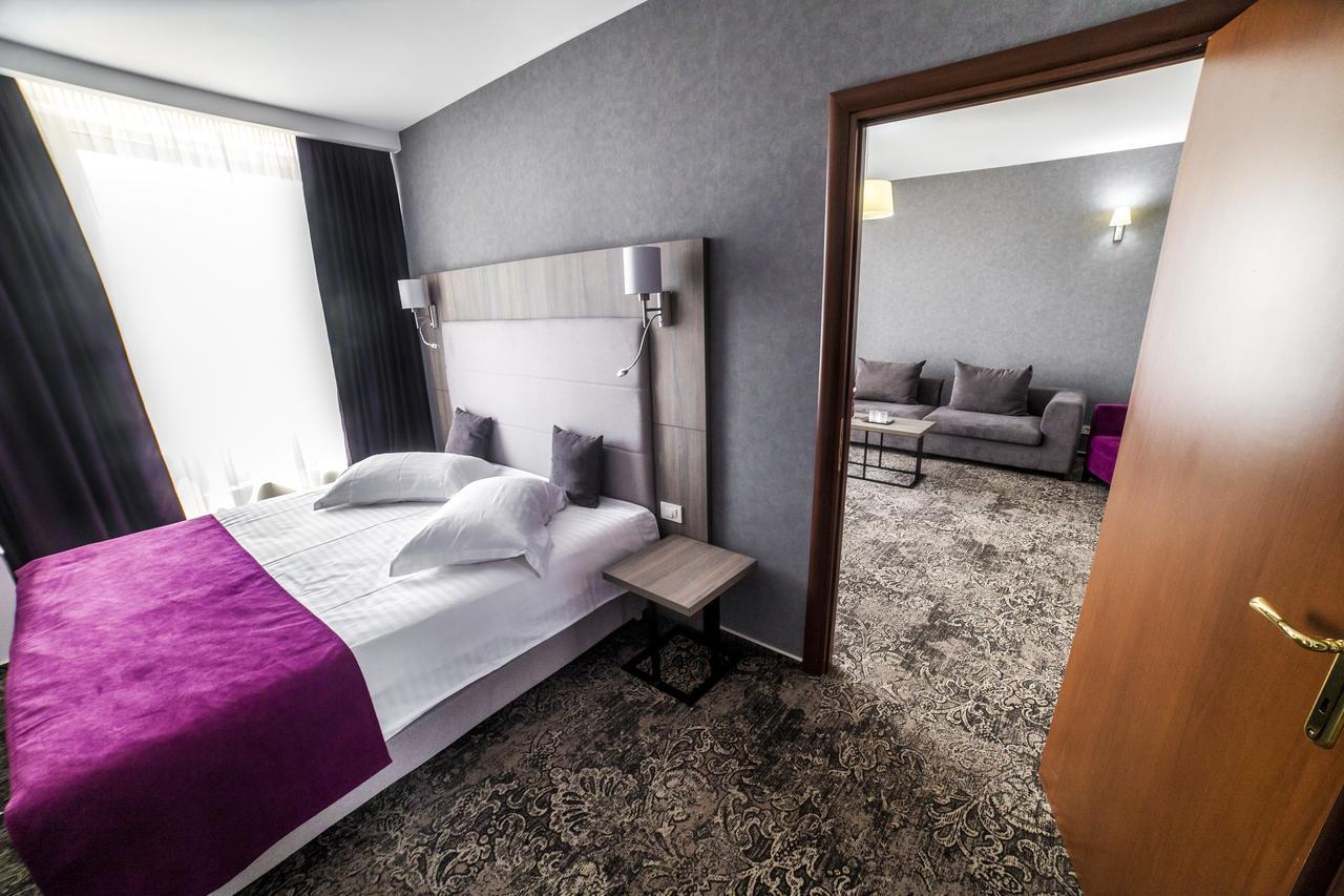 Hotel Europeca Craiova Ngoại thất bức ảnh