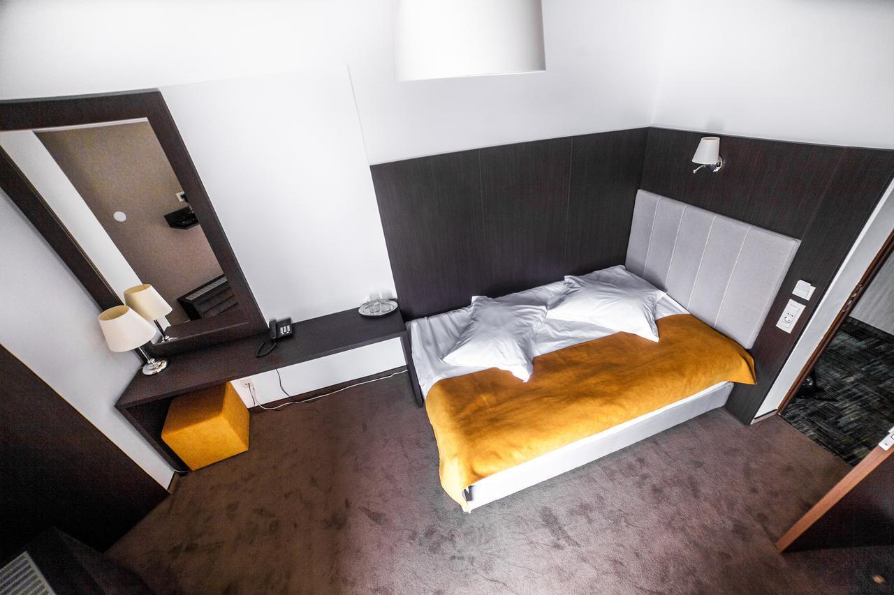 Hotel Europeca Craiova Ngoại thất bức ảnh