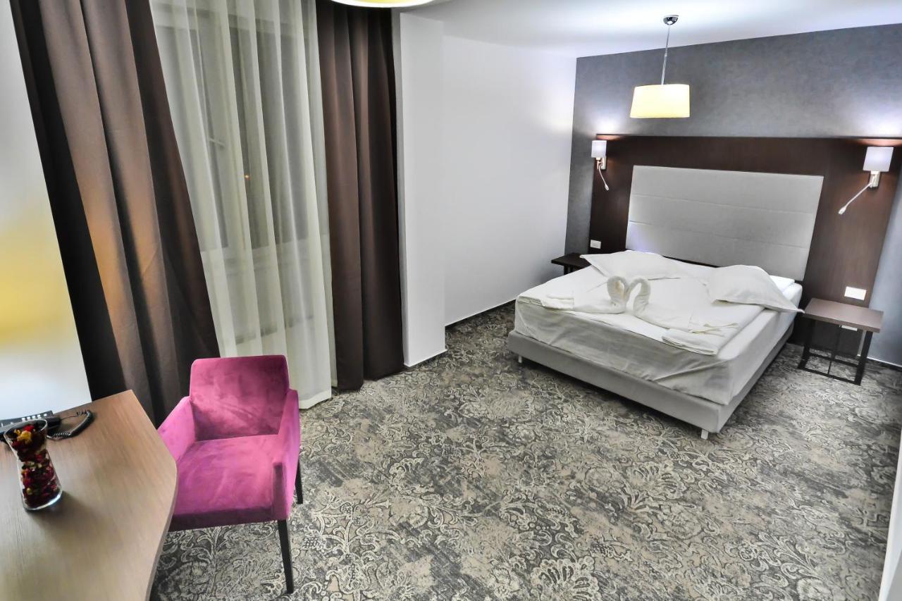 Hotel Europeca Craiova Ngoại thất bức ảnh