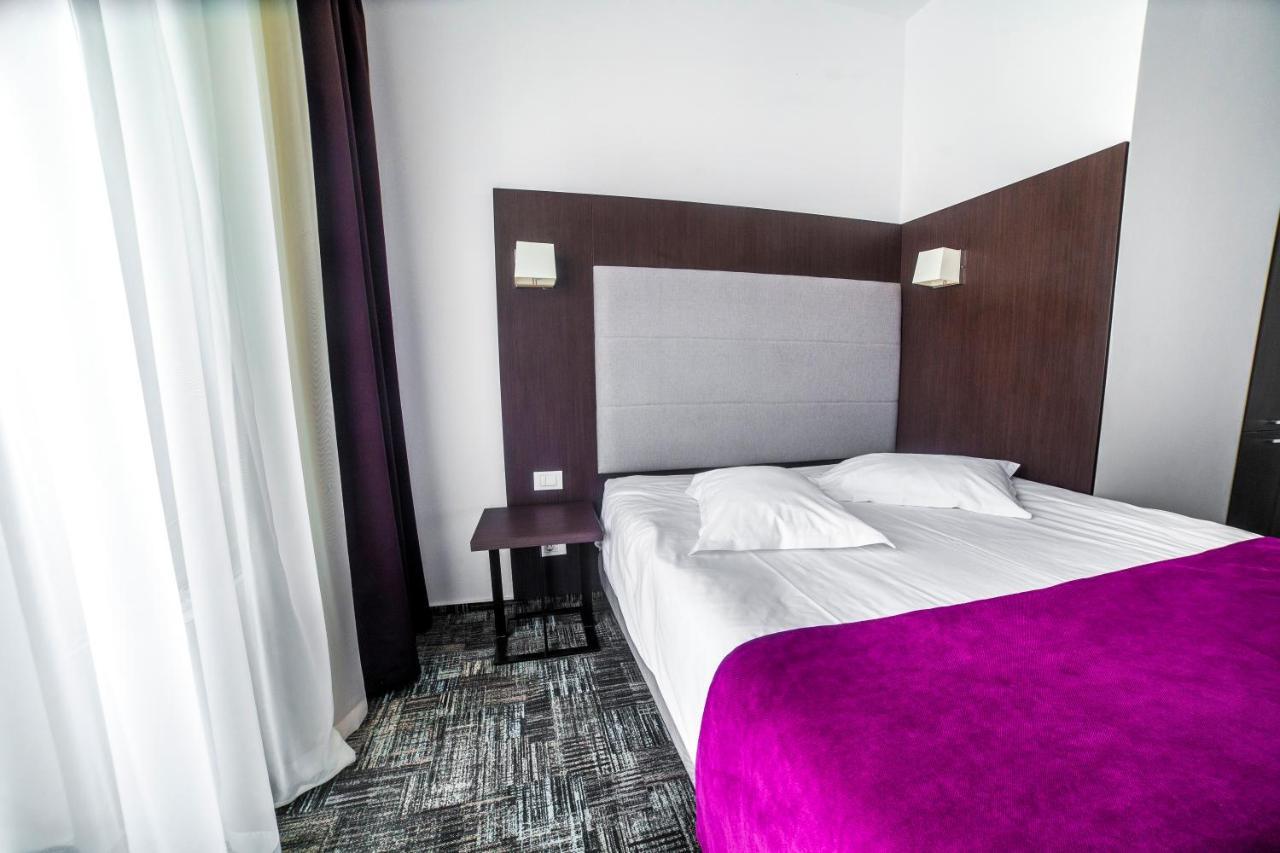 Hotel Europeca Craiova Ngoại thất bức ảnh