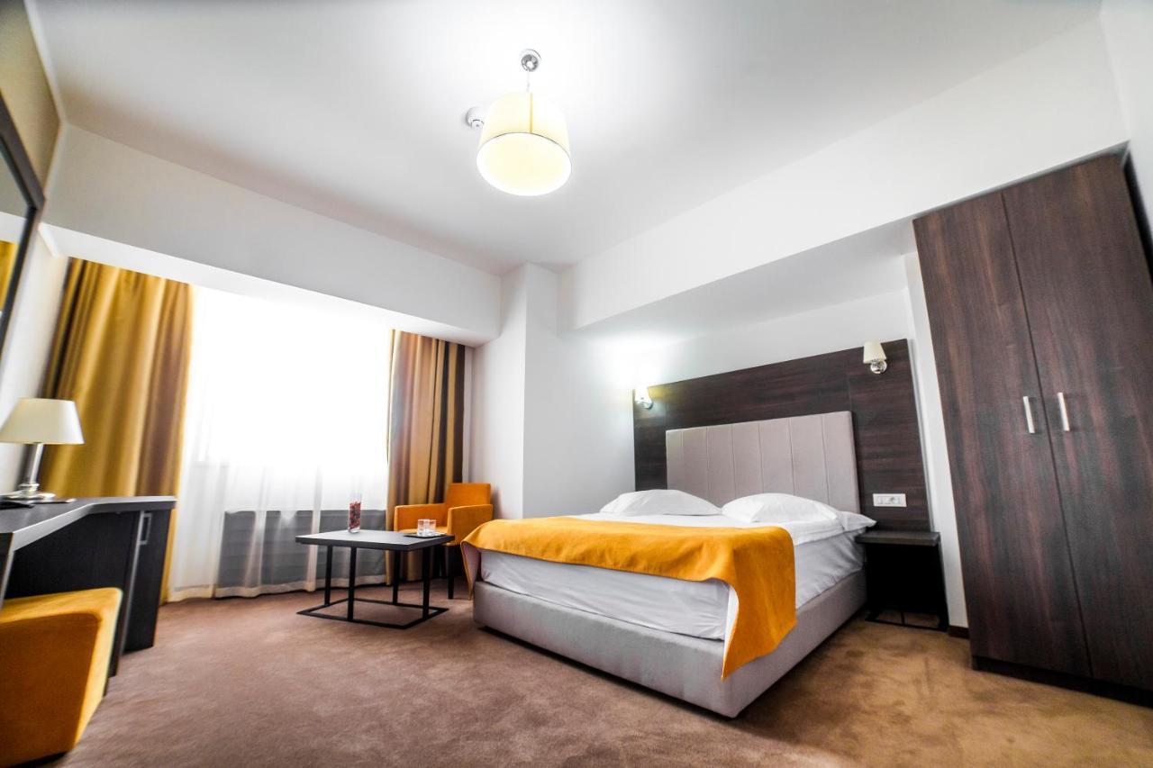 Hotel Europeca Craiova Ngoại thất bức ảnh