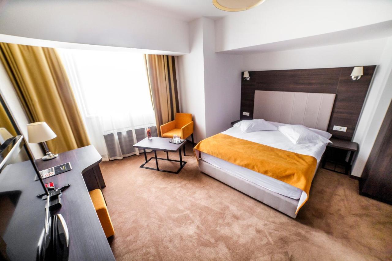 Hotel Europeca Craiova Ngoại thất bức ảnh