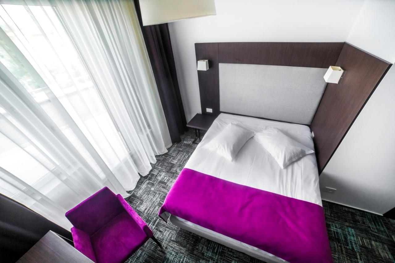 Hotel Europeca Craiova Ngoại thất bức ảnh