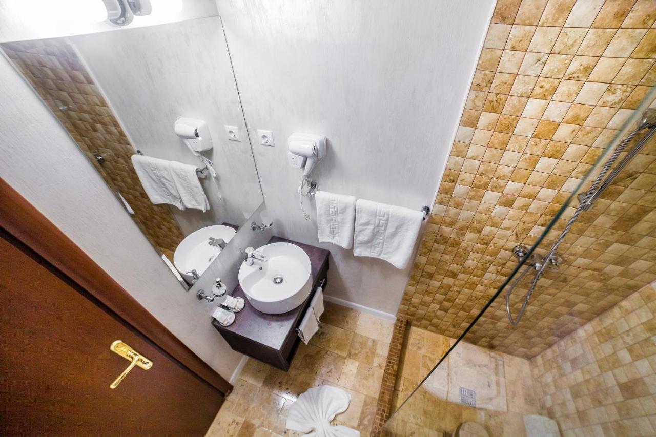 Hotel Europeca Craiova Ngoại thất bức ảnh